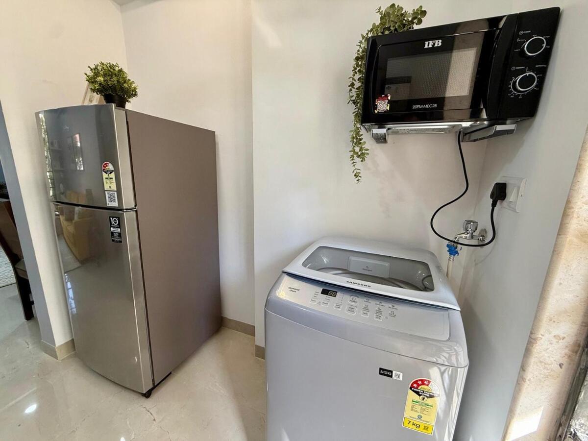 Modern 2 Bedroom Bandra Trendy Location Apartment *
