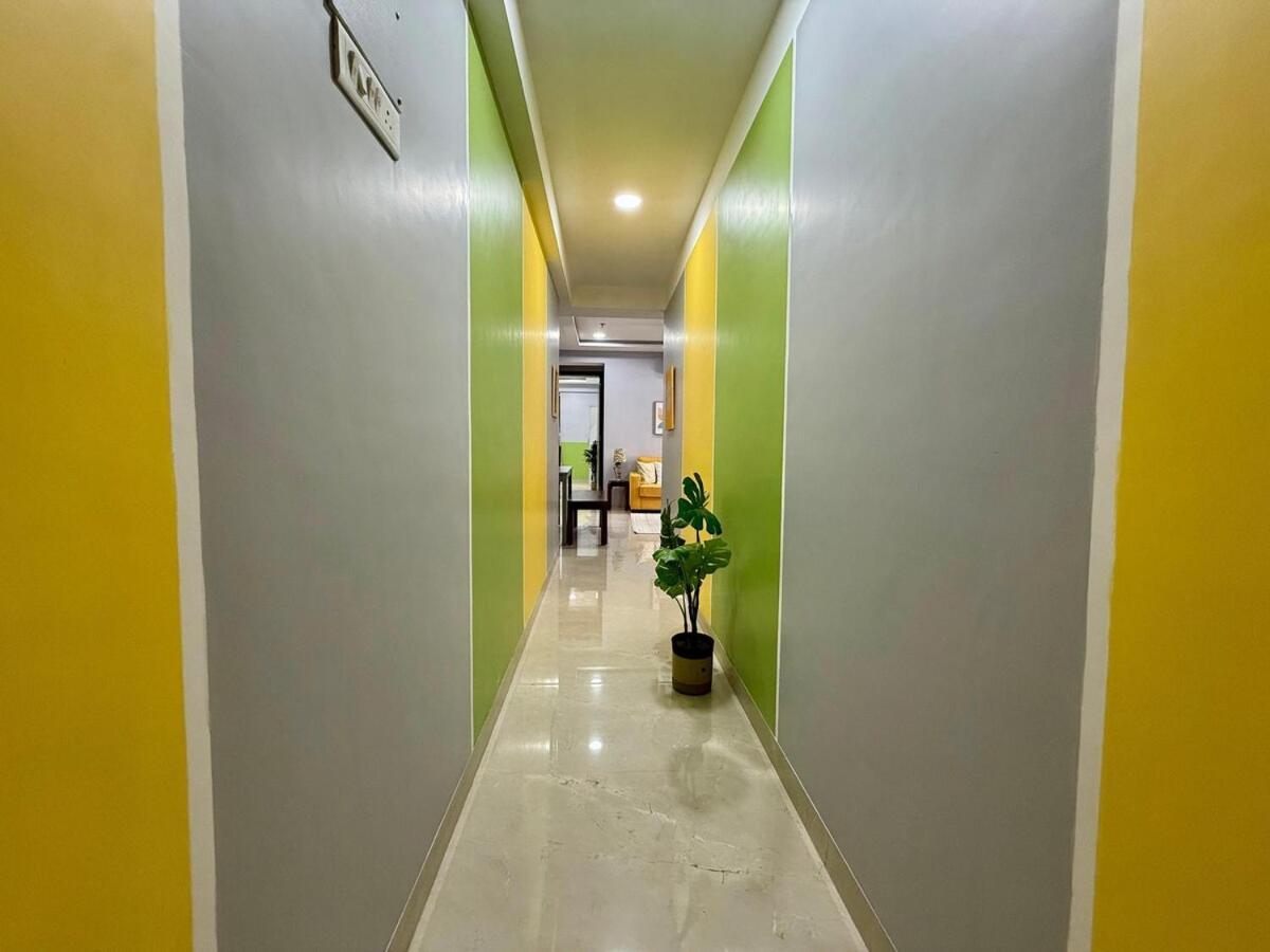 Apartment Modern 2 Bedroom Bandra Trendy Location *