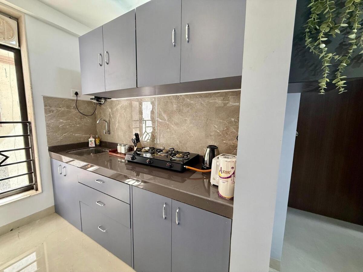 Modern 2 Bedroom Bandra Trendy Location * Mumbai