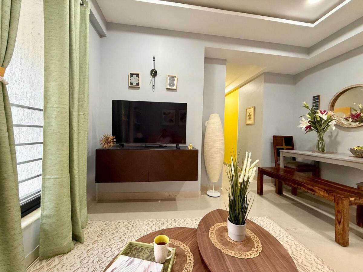 Apartment Modern 2 Bedroom Bandra Trendy Location *
