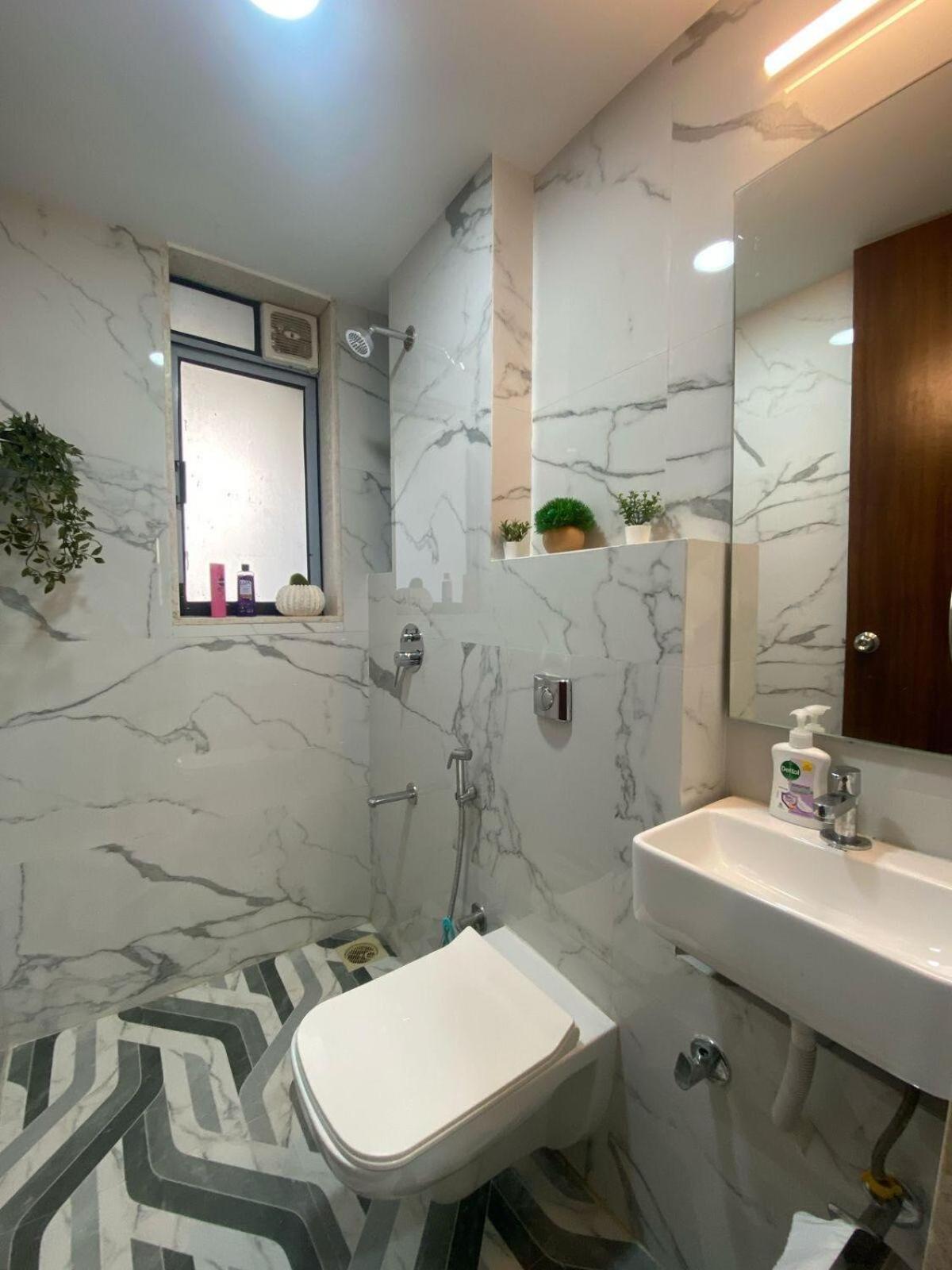Apartment Modern 2 Bedroom Bandra Trendy Location Mumbai