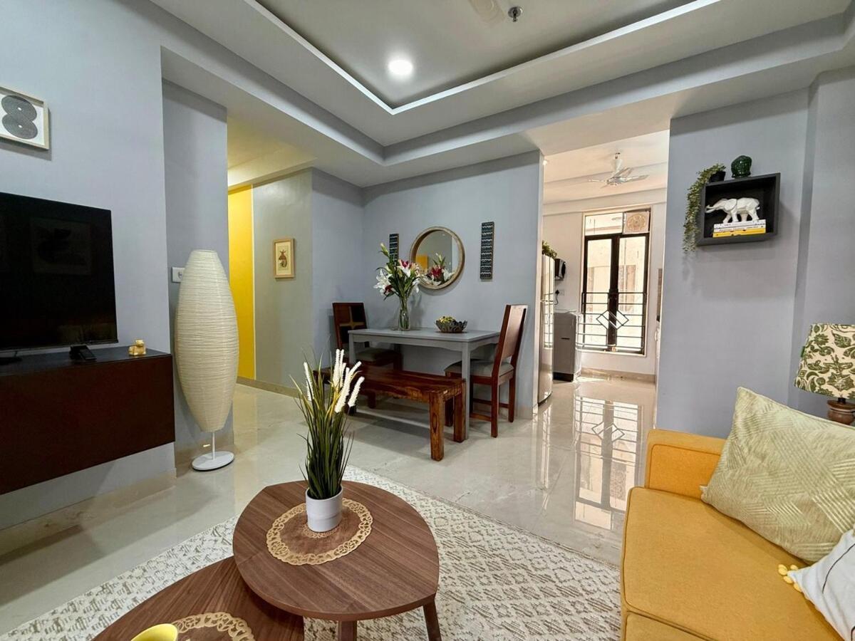 Modern 2 Bedroom Bandra Trendy Location *